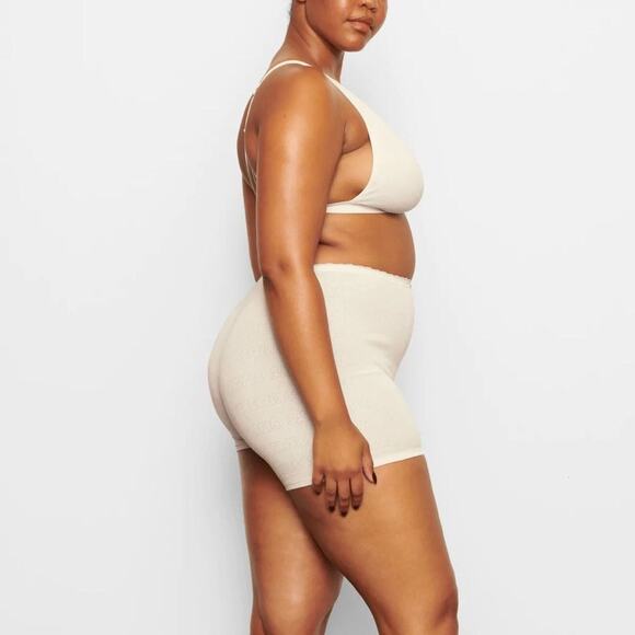 NWT Skims Lace Pointelle Plunge Bralette Small Bone - Picture 3 of 4